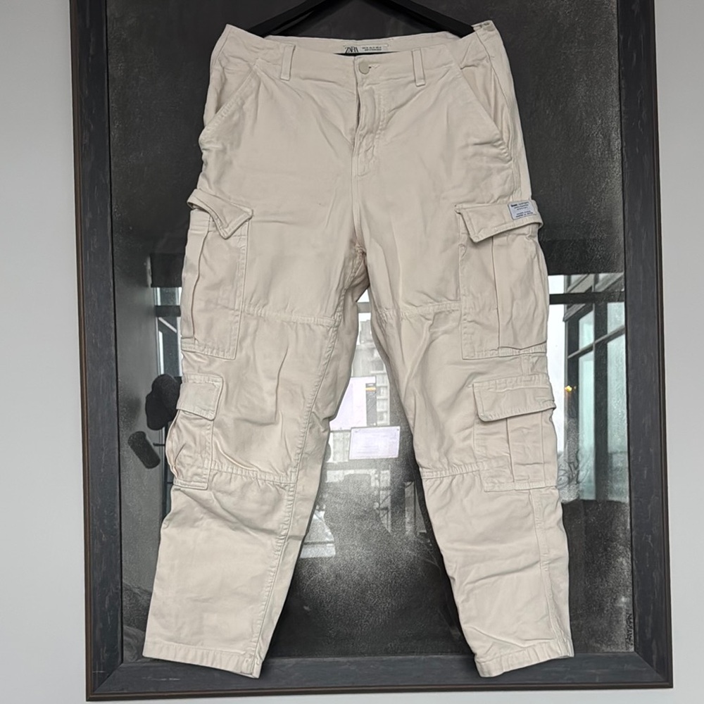 Cream Cargo Pants with Relaxed Fit and Textured Fabric